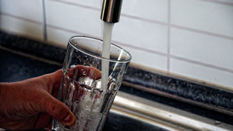 V Brně prověří pitnou vodu z hlediska mikroplastů a zbytků léčiv